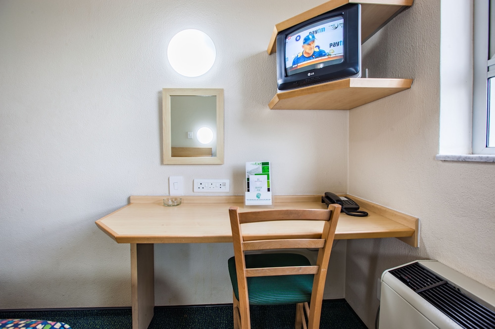 Twin Room, Accessible, Non Smoking photo 1