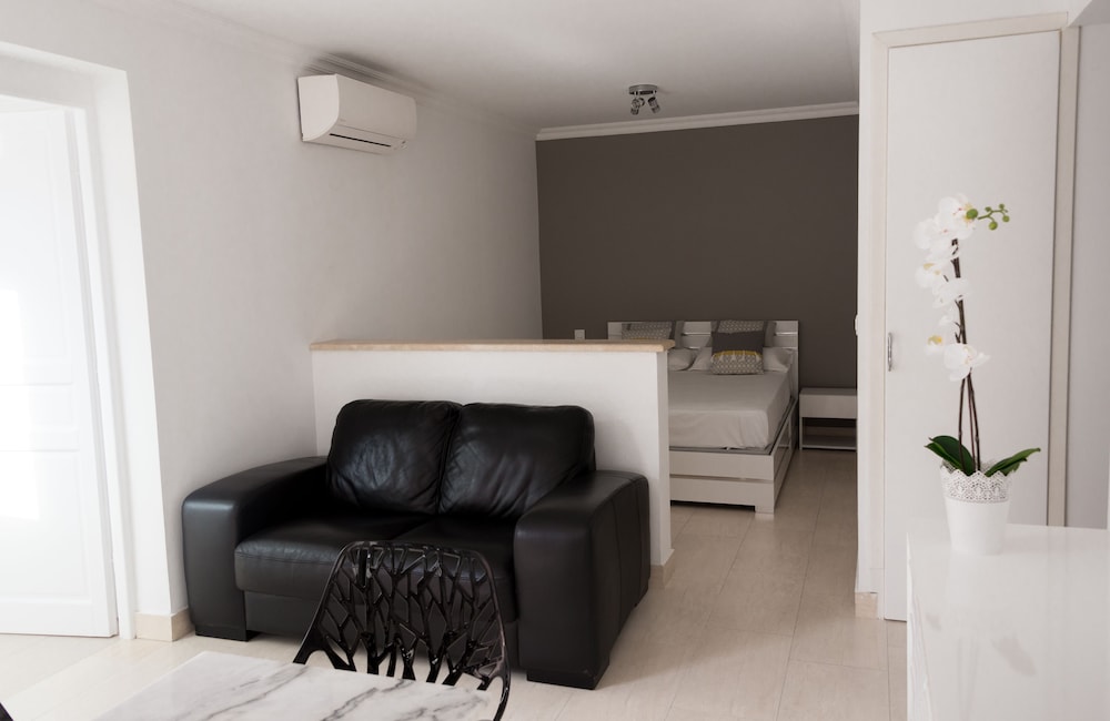 Comfort Apartment, 1 Bedroom, Patio, Oceanfront (in a side building) photo 2