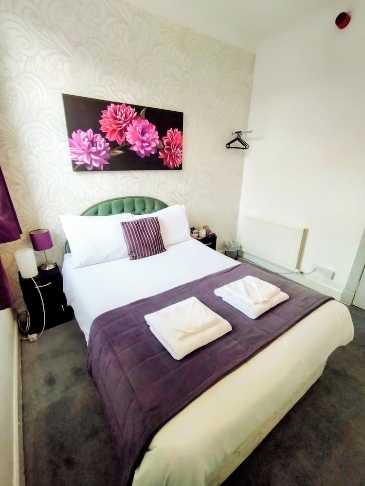 Economy Double Room (Compact) photo 2