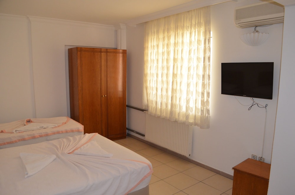 Standard Triple Room photo 3