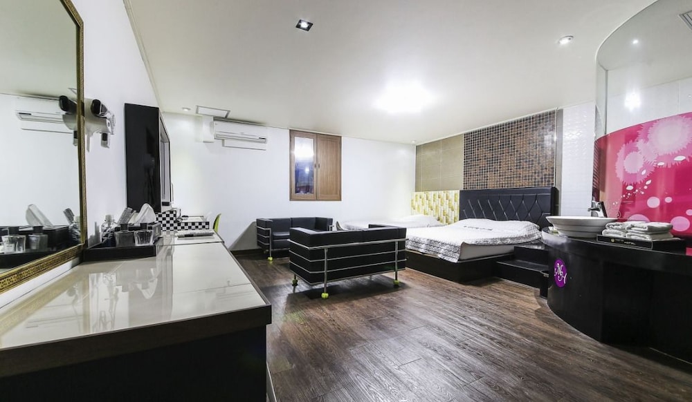 Deluxe Twin Room photo 1