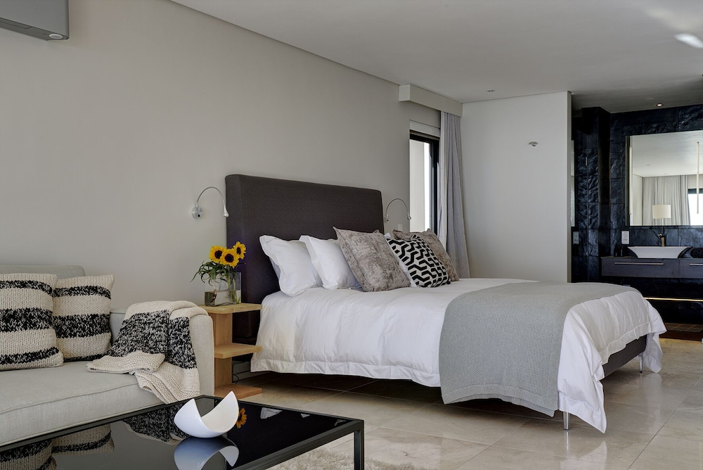 Luxury Suite (Horizon 5)