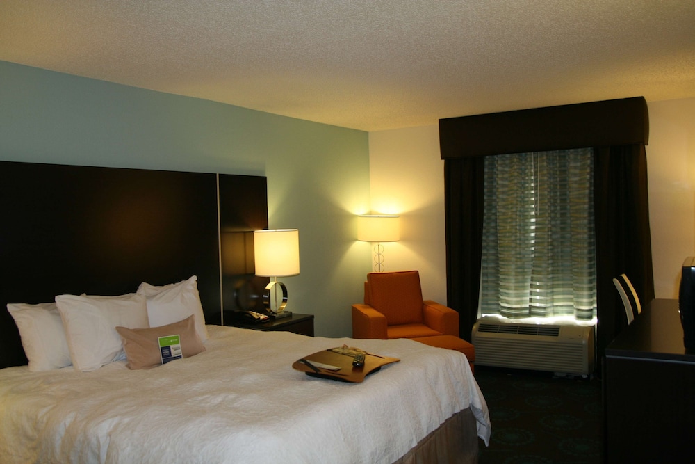 Room, 1 King Bed - Photo 5