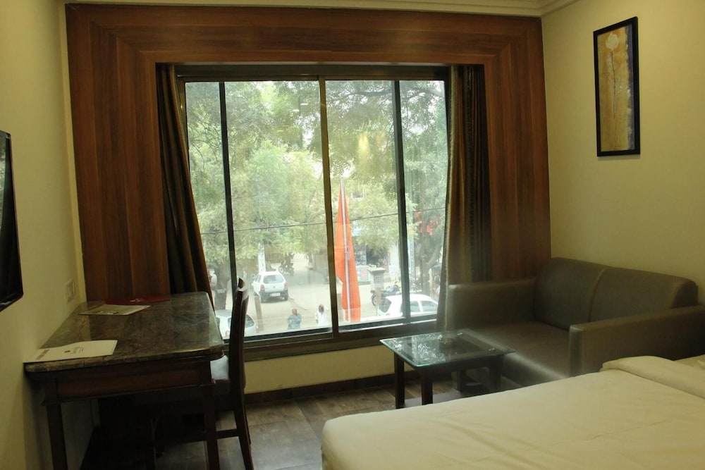 Deluxe Twin Room - Photo 6