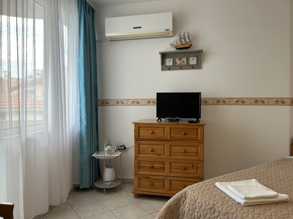 Romantic Twin Room photo 3