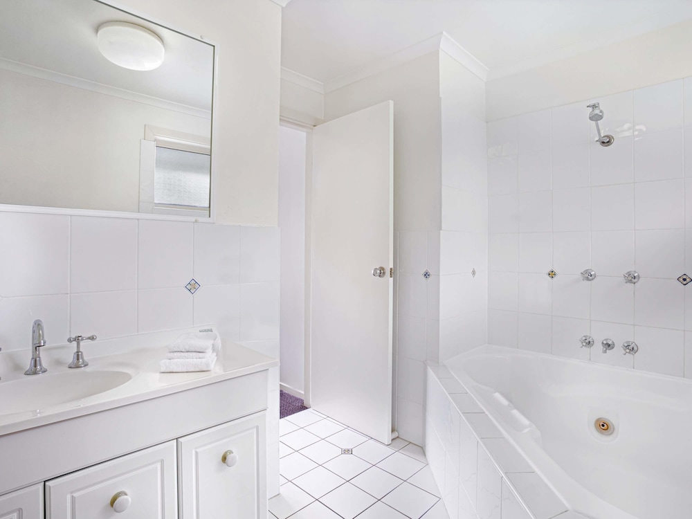 Villa, 2 Bedrooms - Photo 7