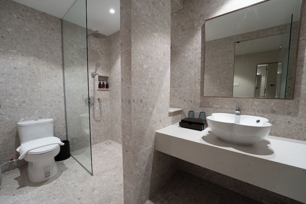 Executive Studio Suite - Photo 4