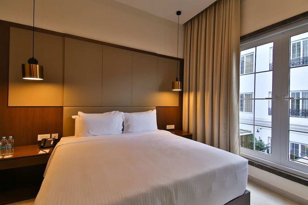 Deluxe Suite - Photo 1