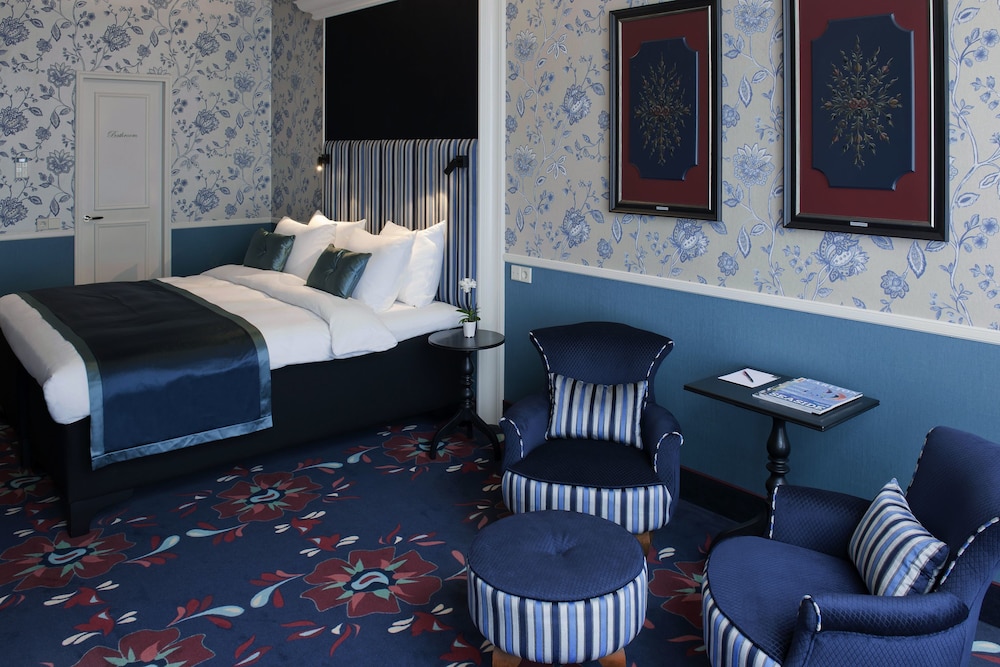 Royal Room - Photo 10