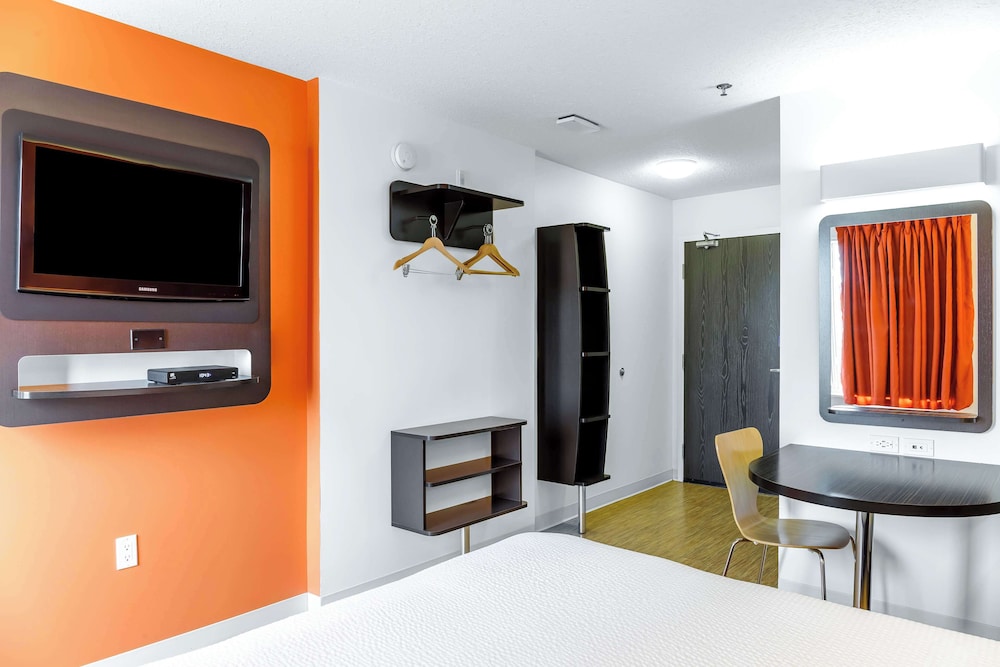 Deluxe Suite, 1 Double Bed, Non Smoking, Kitchen photo 3
