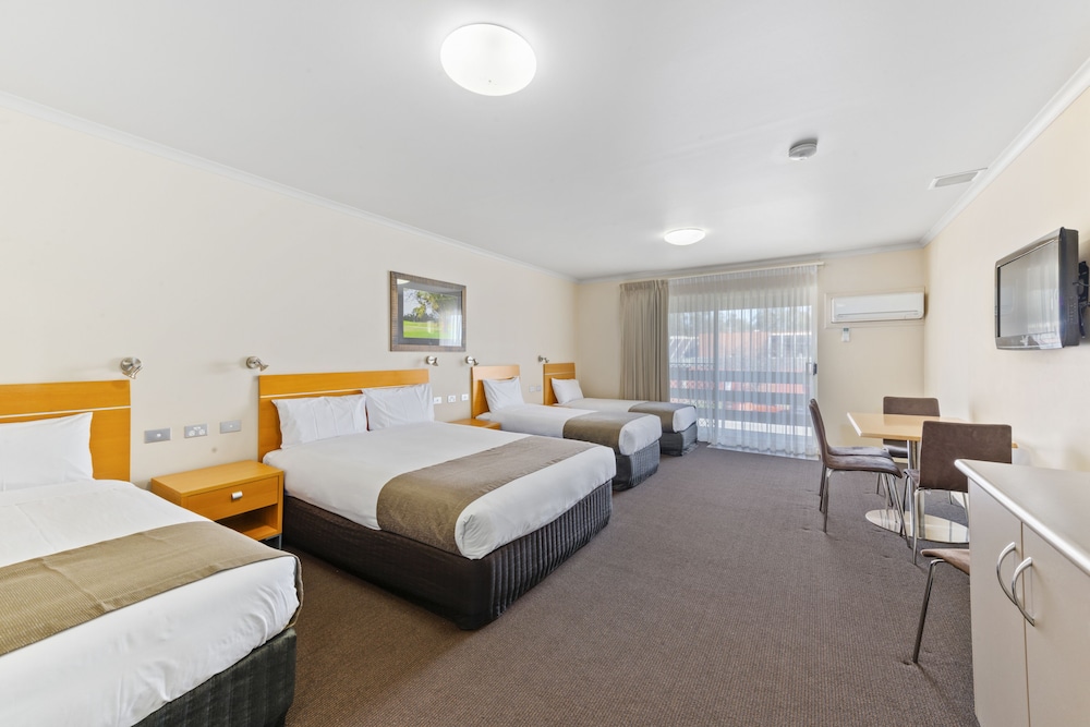 Standard Room, Multiple Beds, Non Smoking