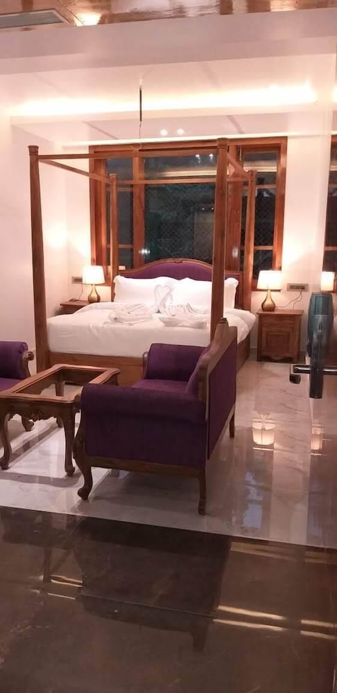 Presidential Suite