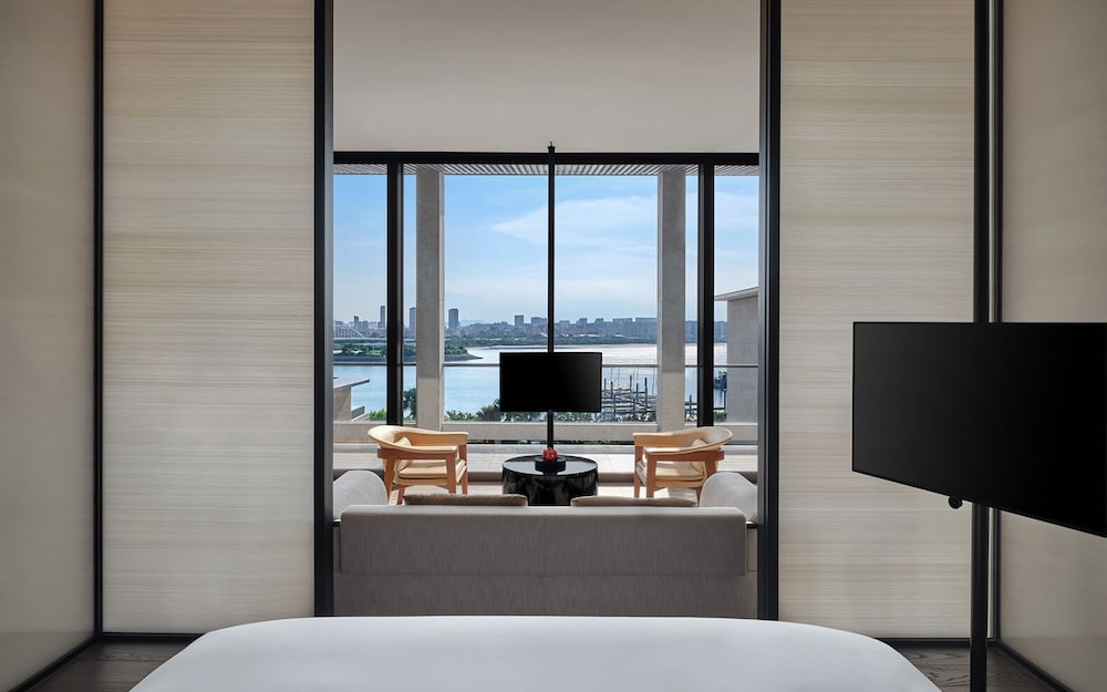 Marina Suite photo 2