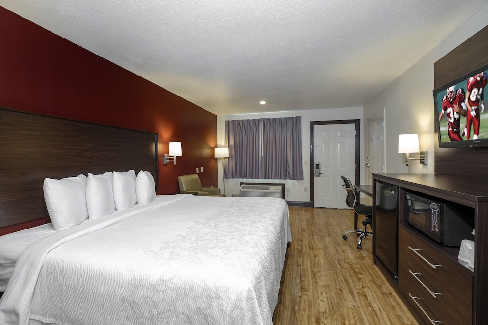 Superior Room, 1 King Bed (Smoke Free) - Photo 3