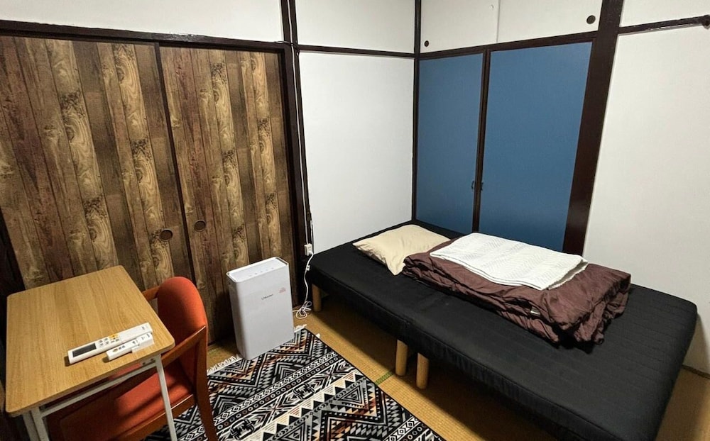 Basic Single Room photo 1