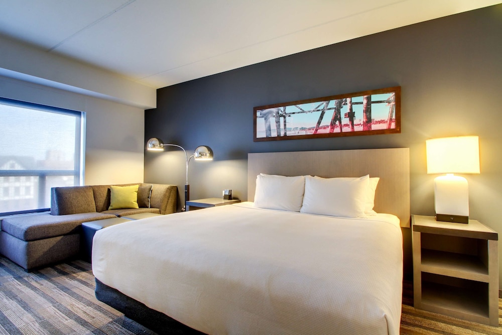 Room, 1 King Bed, Accessible photo 1