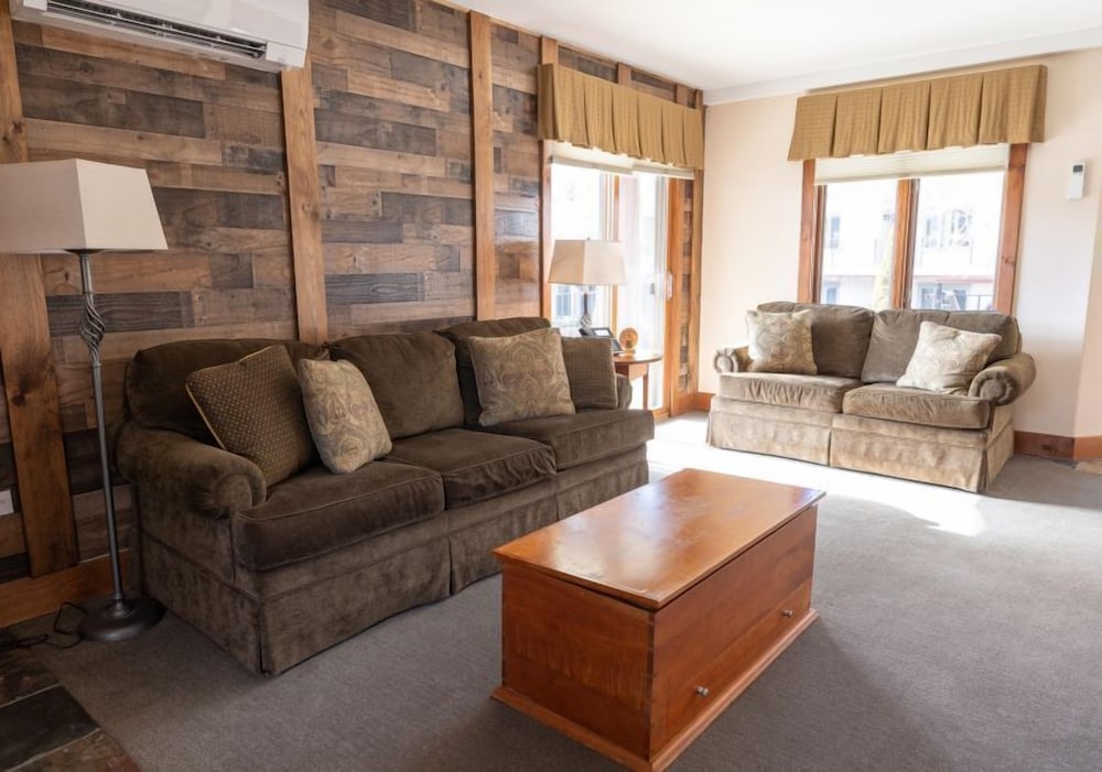 Room, Multiple Beds (Winwood) photo 2
