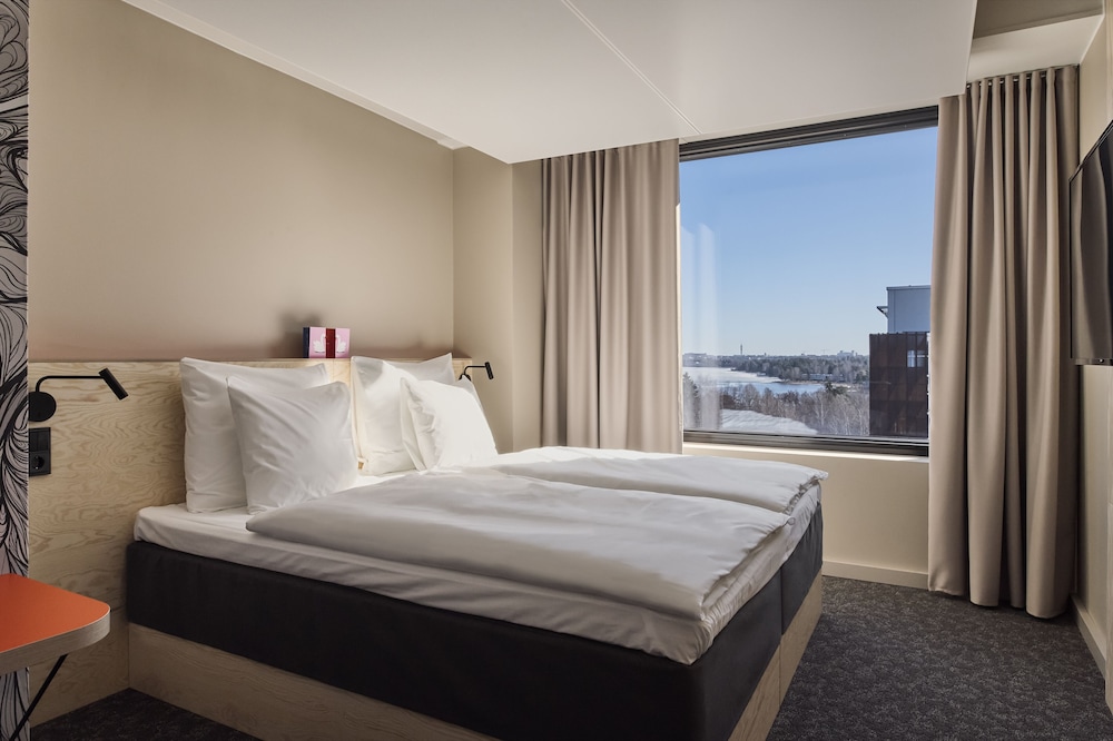 Room, 1 King Bed photo 1