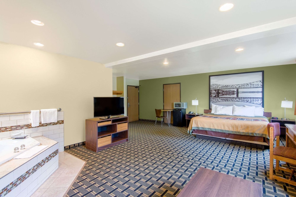 Studio Suite, 1 King Bed, Non Smoking - Photo 3