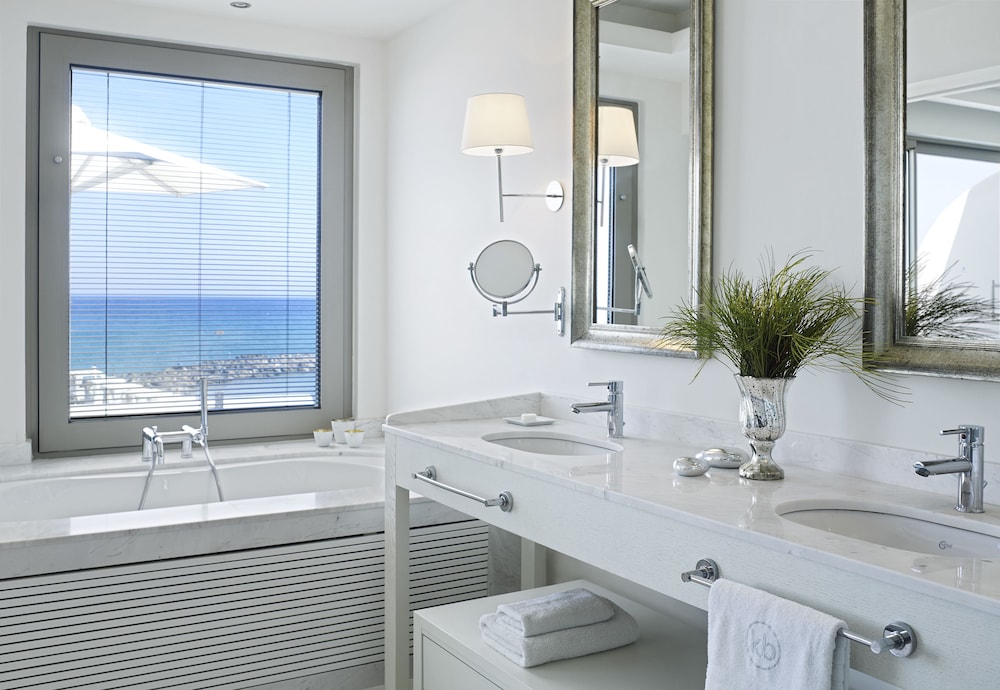 Island Suite Seafront - Photo 9