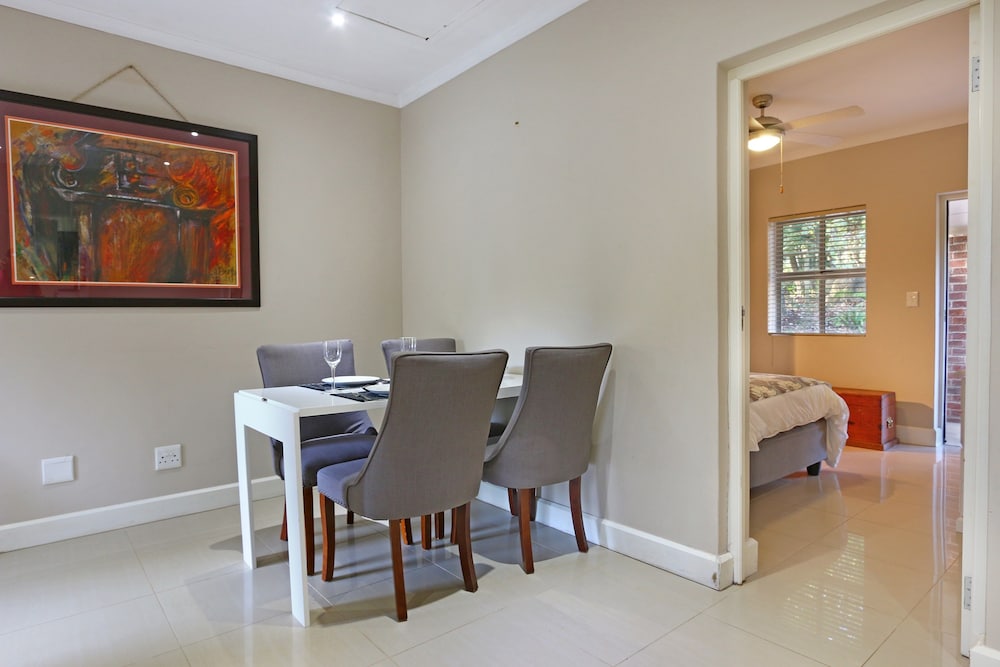 Comfort Room (Bush) photo 3