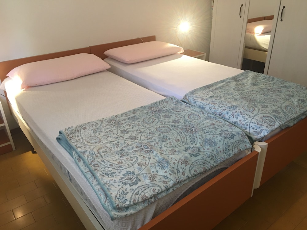 Family Apartment, 2 Bedrooms, Courtyard View, Ground Floor photo 3