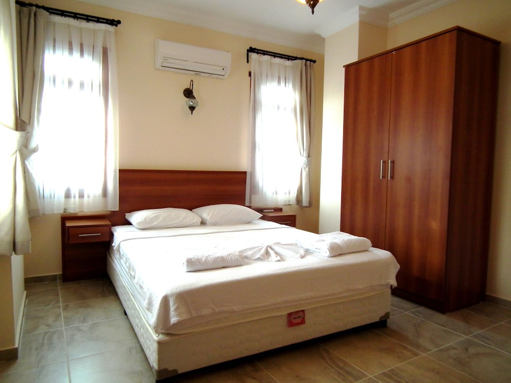 Villa photo 1