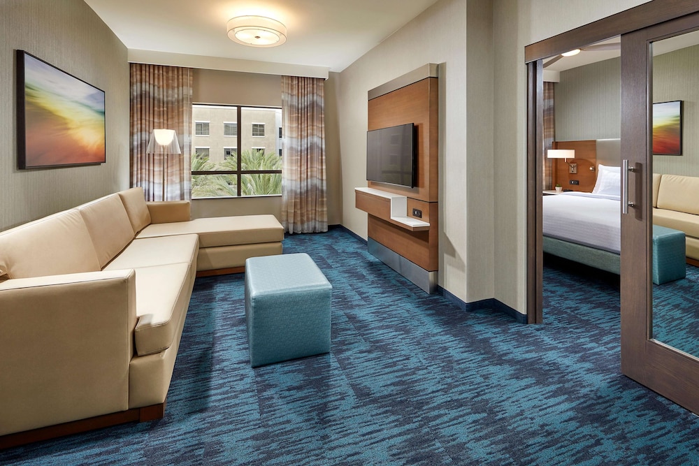 Suite, 2 Queen Beds, Accessible, Non Smoking (bathtub) - Photo 1