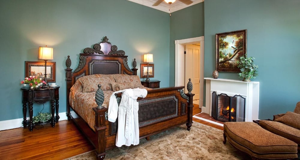 Deluxe Studio Suite, River View