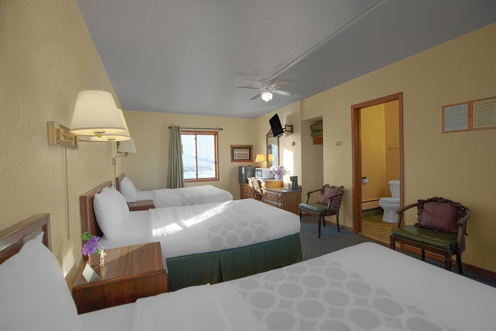 Room, Multiple Beds - Photo 4
