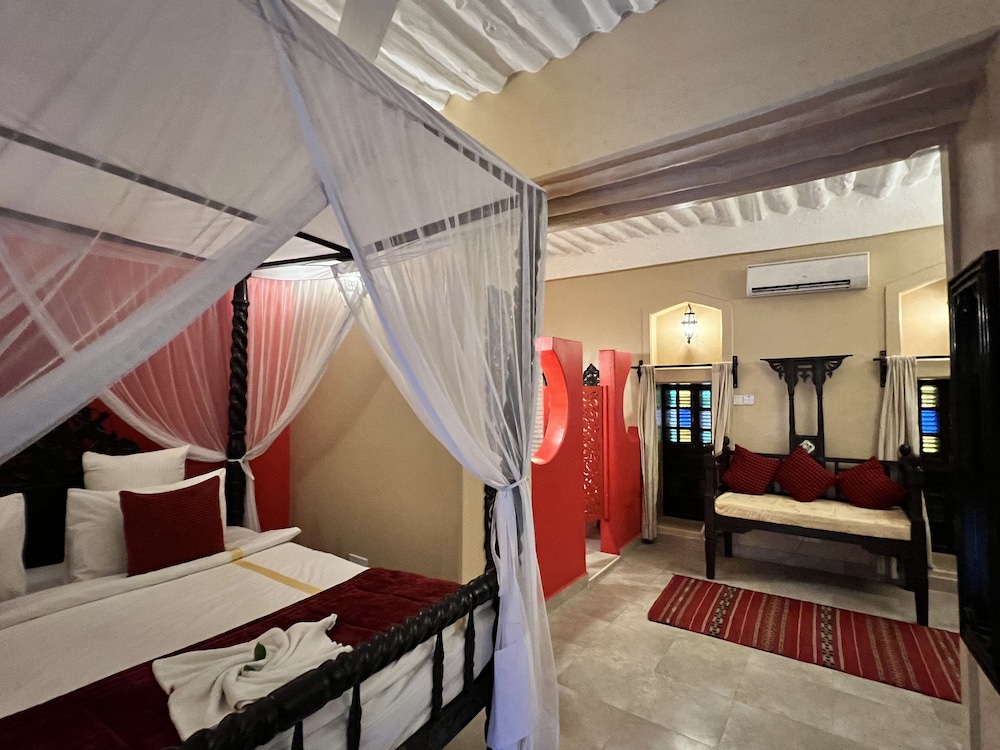 Signature Suite