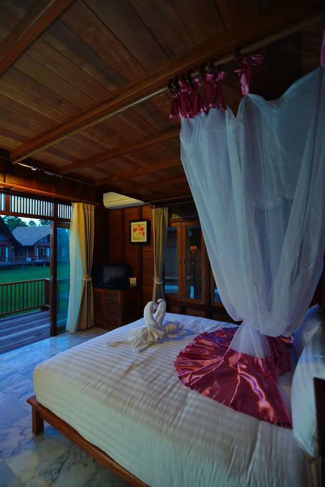 Villa, 2 Bedrooms, Terrace, Park View