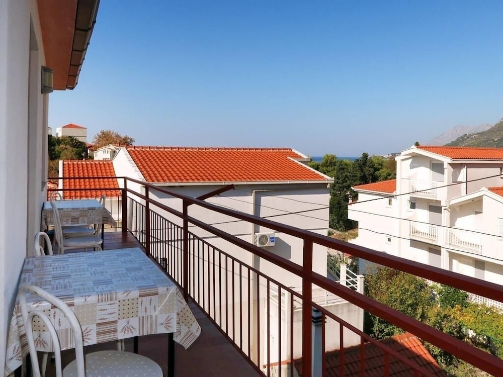 Apartment (Biljana - 150m from beach - A3(5)) photo 3
