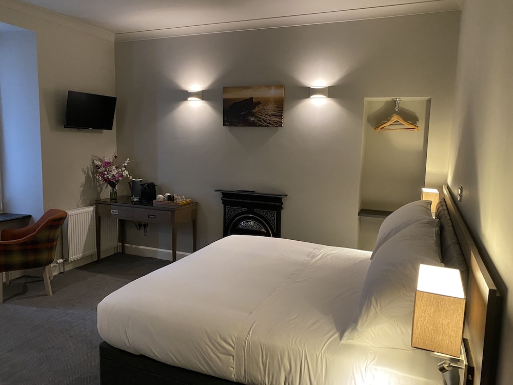 Deluxe Double Room, Ensuite, Sea View - Photo 4
