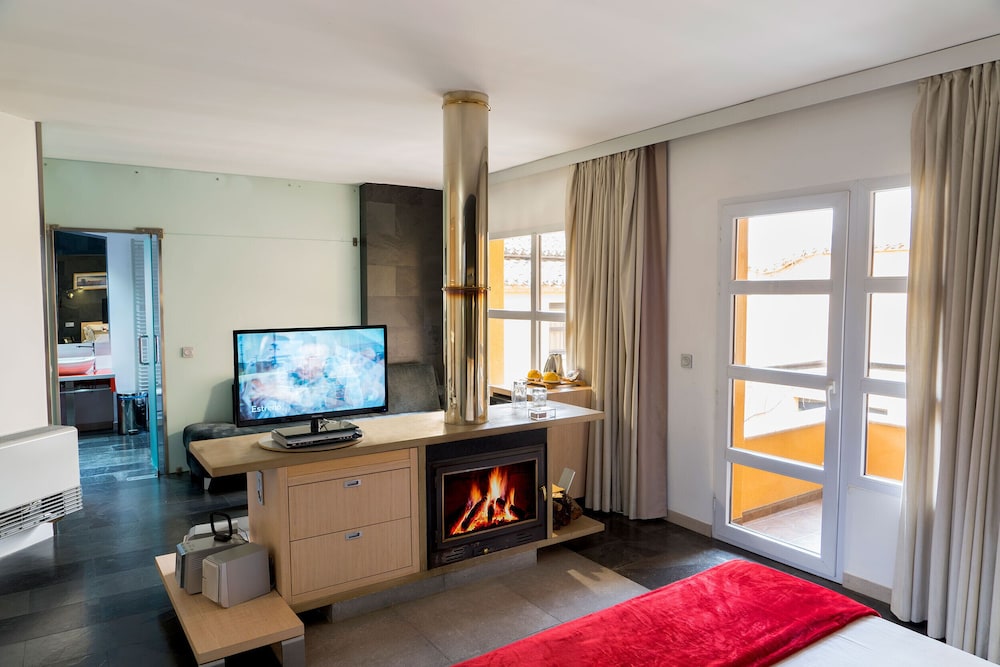 Suite - Photo 5