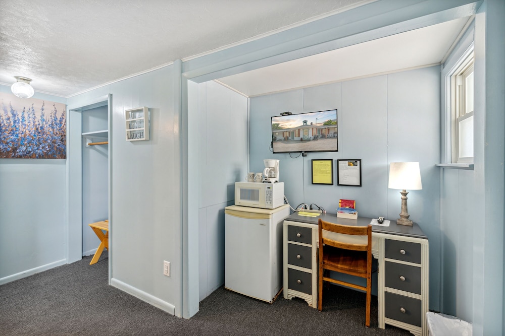 Room, 1 Queen Bed photo 2