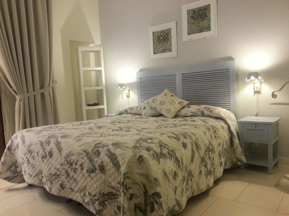 Double or Twin Room, Balcony (Shared) photo 3