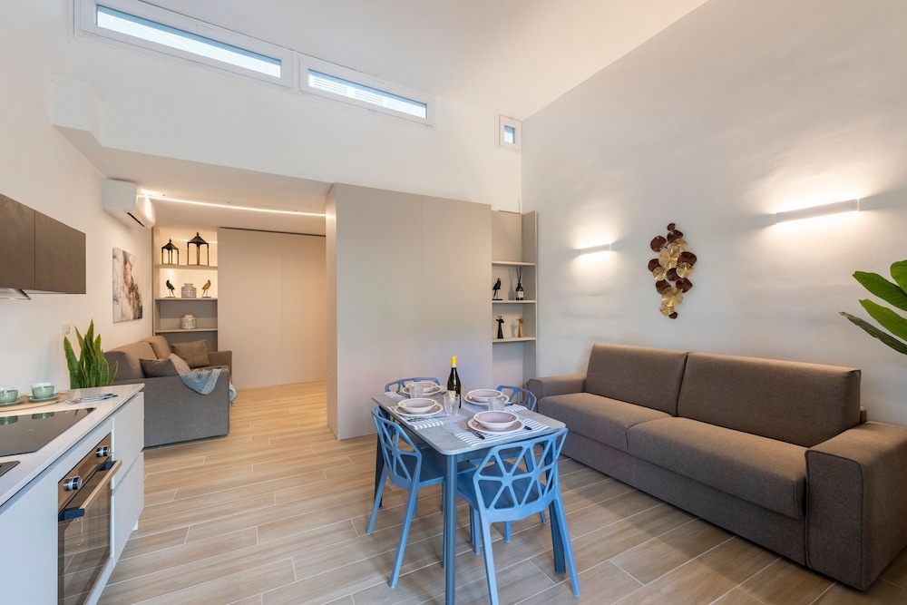 Apartment photo 1