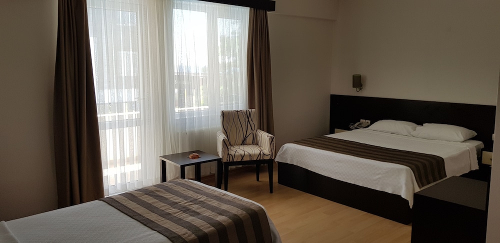 Triple Room, Multiple Beds, Balcony, Sea View