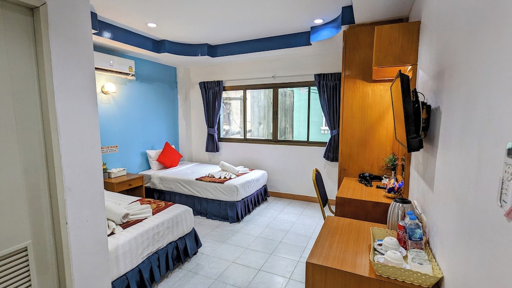 Standard Double or Twin Room - Photo 1