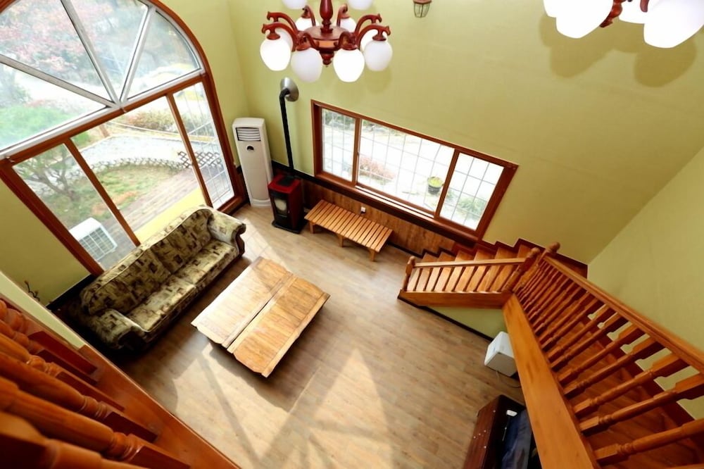 Family Room photo 1