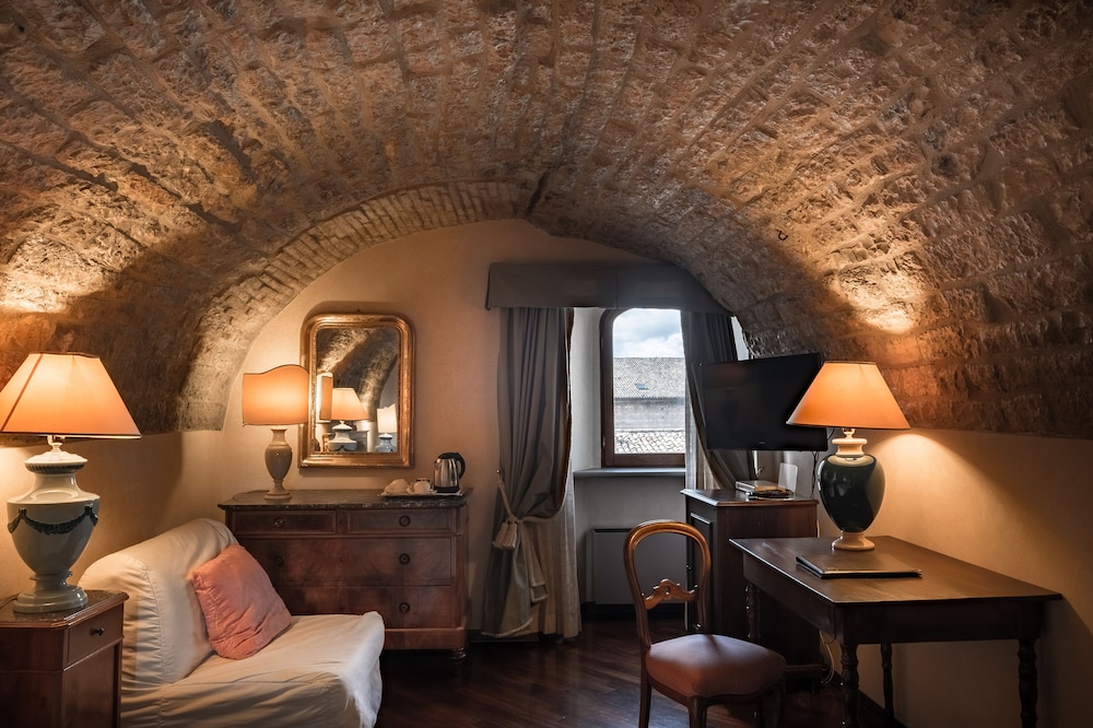 Deluxe Double Room (Superior) - Photo 1