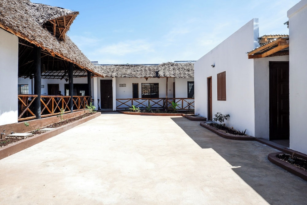Deluxe Double Room, Patio, Garden View