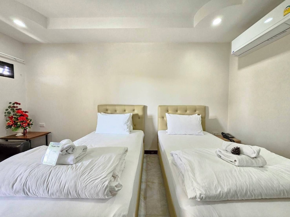 Standard Twin Room - Photo 1