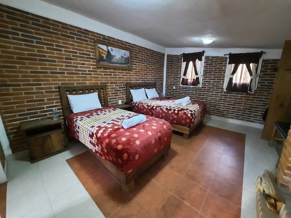 Cabin, 1 Bedroom, Fireplace, Garden Area photo 1