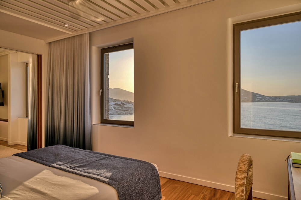 Junior Suite, Sea View (200m from the Main Hotel) photo 3