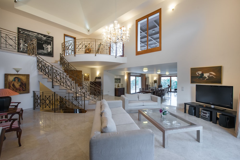 Villa, 5 Bedrooms, Sea View photo 1