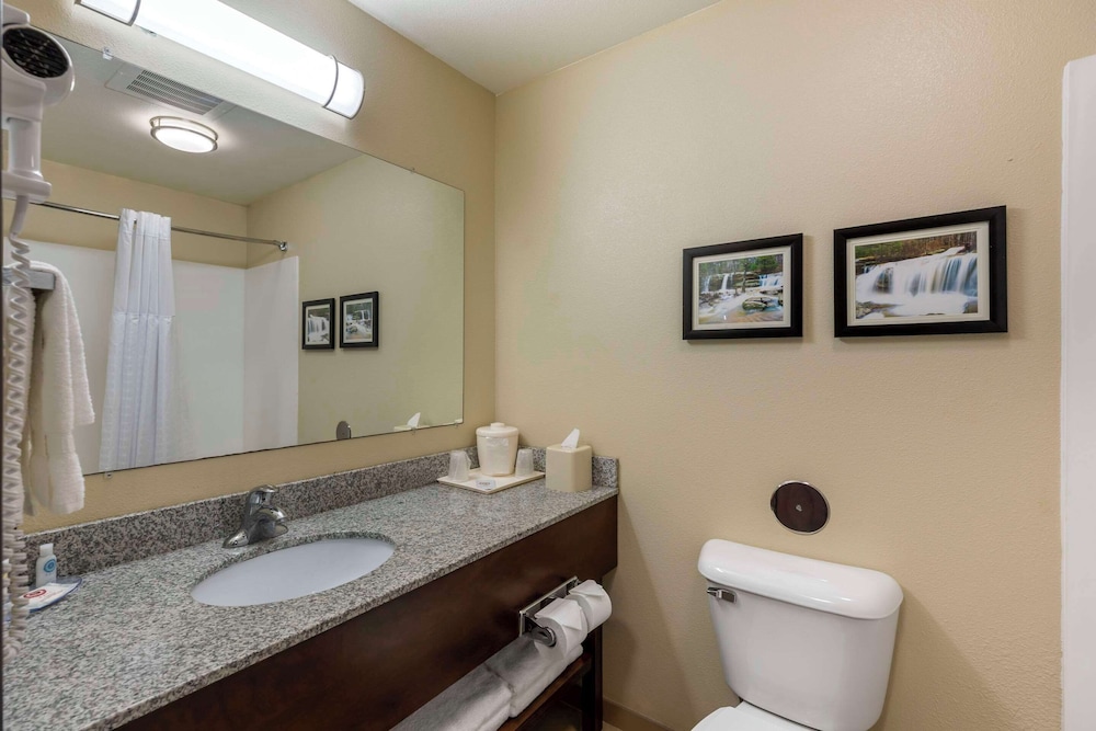 Standard Room, 2 Queen Beds - Photo 6
