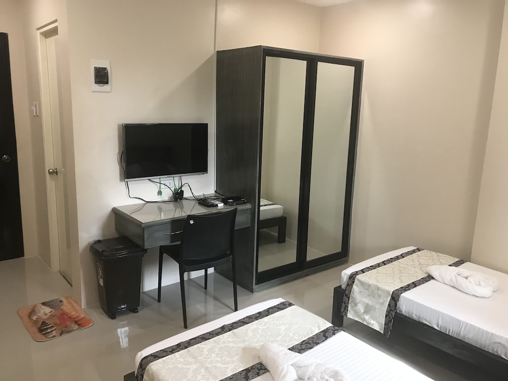 Deluxe Twin Single Bed Room - Photo 7