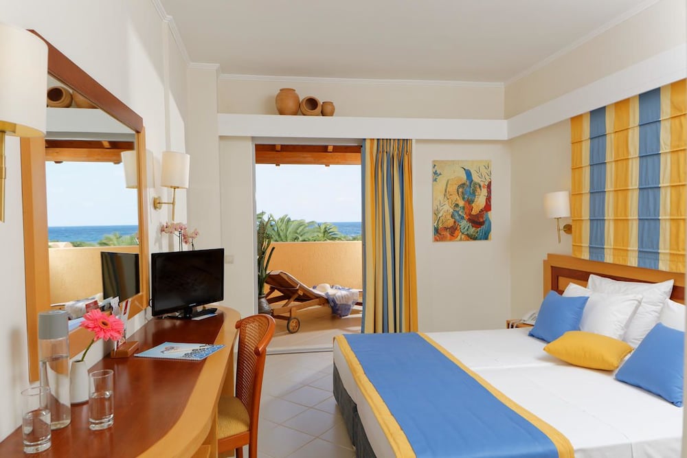 Superior Double Room, Sea View photo 2